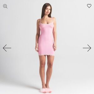 Elegant Pink Lace Trim Chemise